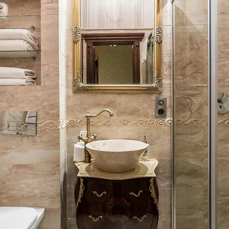 Exclusive Royal Apartment